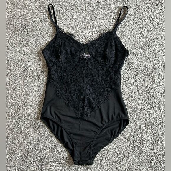 A’GACI Black Lace Cupped Bodysuit size Small - Picture 5 of 9